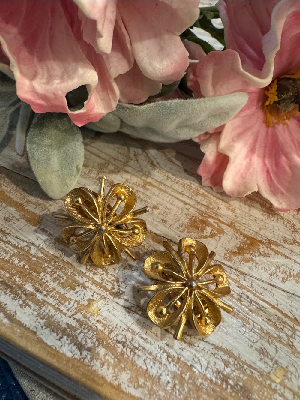 VTG Gold plated Flower Clip-On Earrings